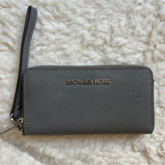 Michael Kors Grey Wallet Wristlet - Picture 1 of 4
